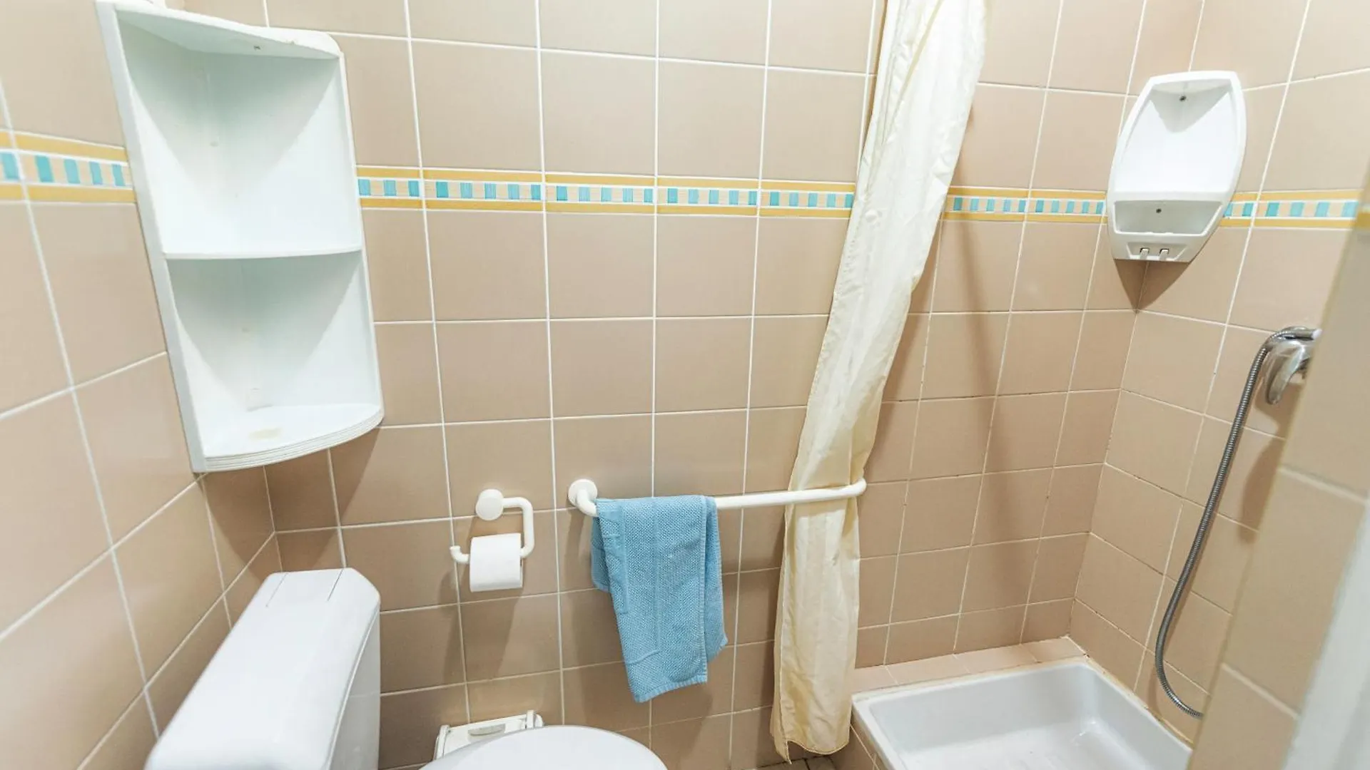 אספאיו Aux Portes Des Monts D'Aubrac צרפת